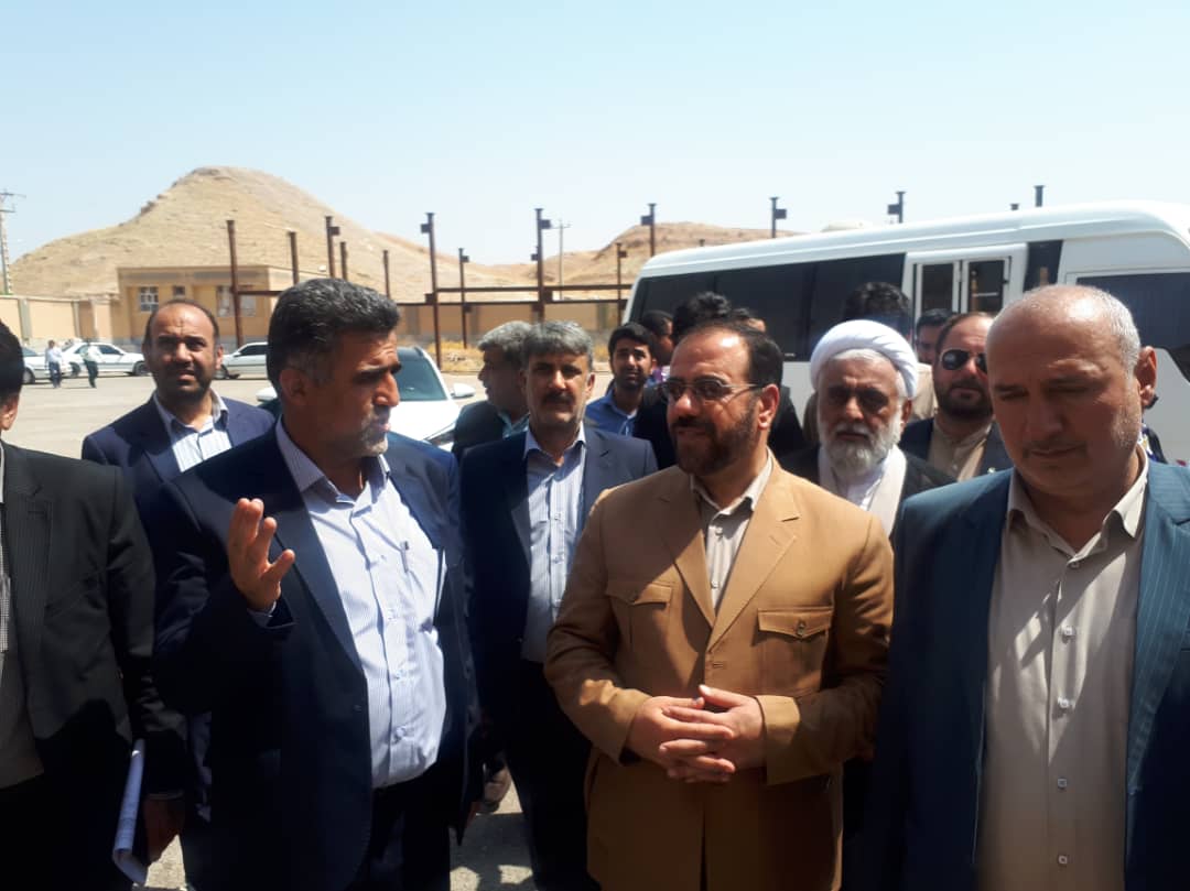 رئیس آموزش و پرورش مسجدسلیمان:پیگیری تخریب و بازسازی مدارس خسارت دیده بر اثر زلزله در بازدید معاون پارلمانی رئیس جمهور رئیس آموزش و پرورش مسجدسلیمان:پیگیری تخریب و بازسازی مدارس خسارت دیده بر اثر زلزله در بازدید معاون پارلمانی رئیس جمهور