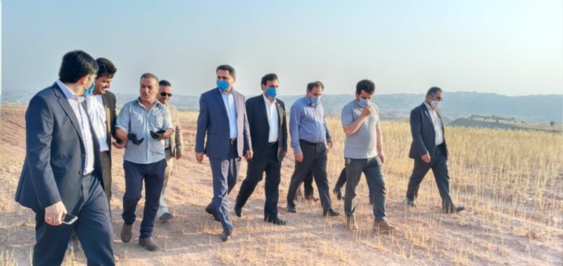 فرماندار مسجدسلیمان در حضور مدیرعامل مخابرات استان خوزستان:روستاها بدلیل عدم دسترسی به اینترنت و تدریس مجازی،باید تحت پوشش کامل شبکه اینترنت قرار بگیرند/مدیرعامل مخابرات استان خوزستان:روستا چم آسیاب بزودی بصورت کامل تحت پوشش قرار خواهد گرفت