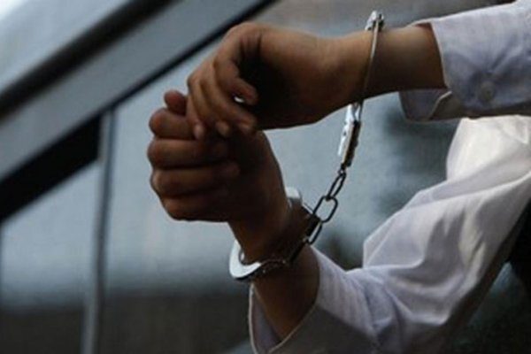 دادستان مسجدسلیمان:فرد متخلفی که به صورت غیرقانونی در خانه خدمات دانپزشکی انجام میداد روانه زندان شد/شهروندان محترم برای انجام خدمات پزشکی به افراد دارای تخصص مراجعه کنند دادستان مسجدسلیمان:فرد متخلفی که به صورت غیرقانونی در خانه خدمات دانپزشکی انجام میداد روانه زندان شد/شهروندان محترم برای انجام خدمات پزشکی به افراد دارای تخصص مراجعه کنند