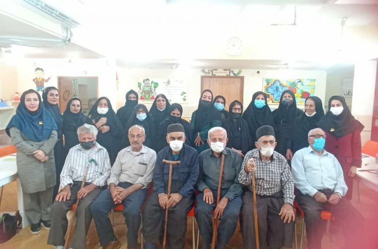به همت کانون پرورش فکری کودکان و نوجوانان‌،اولین کارگاه نقاشی ویژه سالمندان و کودکان در مسجدسلیمان برگزار شد
