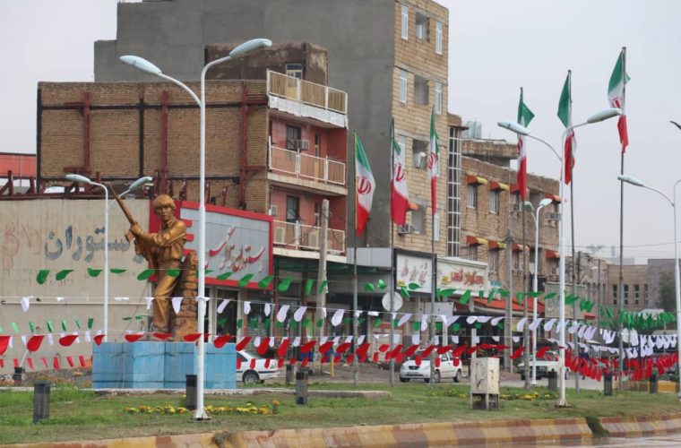 آذین بندی و نصب ریسه های رنگی به مناسبت آغاز دهه فجر آذین بندی و نصب ریسه های رنگی به مناسبت آغاز دهه فجر