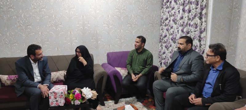 دیدار سرپرست جدید فرمانداری شهرستان مسجد سلیمان با مادر شهیدان صالح‌پور