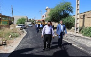 آرش قنبری شهردار مسجدسلیمان: با هدف رفع مشکلات و بهسازی معابر محلات، عملیات آسفالت معابر محله پست مهندسی انجام شد