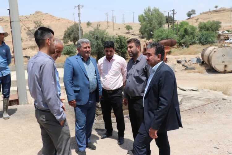 شهردار مسجدسلیمان خبر داد: تامین قیر جهت بهبود وضعیت آسفالت محلات و خیابانهای شهر شهردار مسجدسلیمان خبر داد: تامین قیر جهت بهبود وضعیت آسفالت محلات و خیابانهای شهر