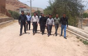 بازدید سرپرست فرمانداری مسجدسلیمان از برخی روستاهای بخش مرکزی شهرستان/دیدار و گفت‌وگو سرپرست فرمانداری با ساکنین روستاها