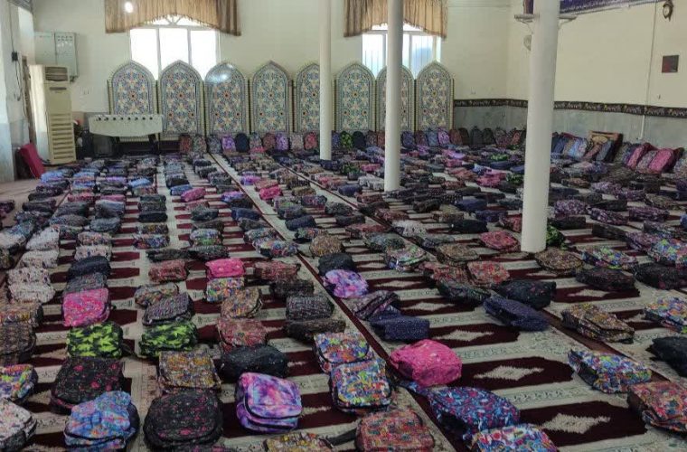 در قالب طرح ” پترومهر” اهداء ۱۵۰۰ بسته لوازم التحریر به دانش آموزان نیازمند شهرستان مسجدسلیمان صورت گرفت
