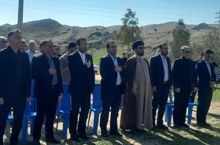 همزمان با دهه فجر،جشن روشنایی در روستای کوشک خلف مسجدسلیمان برگزار شد