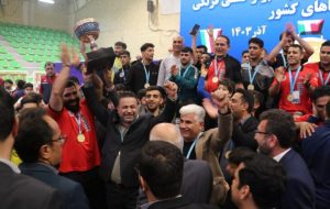 چوقا پوشان بر بام کشتی فرنگی ایران؛ شهرداری مسجدسلیمان با اقتدار قهرمان لیگ برتر کشتی کشور  شد