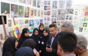 بازدید محمد خسروی شهردار و رئیس شورای اسلامی شهر از نمایشگاه دست سازه ها ی فنی و حرفه ای