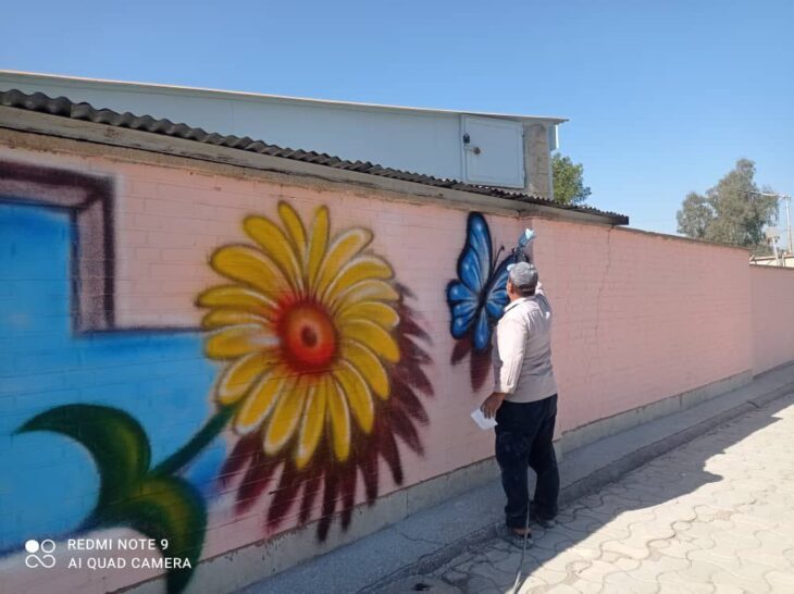 رنگ‌ آمیزی دیوارها و تجهیزات ورزشی پارکها و بوستان های سطح شهر در دستور کار معاونت خدمات شهری شهرداری مسجدسلیمان