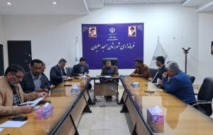 جلسه فرماندار مسجدسلیمان با شهردار و اعضای شورای شهر برای بررسی مشکلات شهری و شهرداری