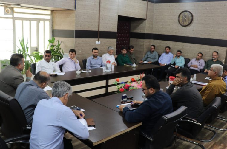 تأکید شهردار مسجدسلیمان بر بهره‌وری و درآمدزایی در نشست با مدیران شهرداری