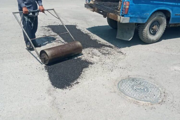 عملیات لکهگیری معابر اصلی سطح شهر مسجدسلیمان آغاز شد عملیات لکهگیری معابر اصلی سطح شهر مسجدسلیمان آغاز شد