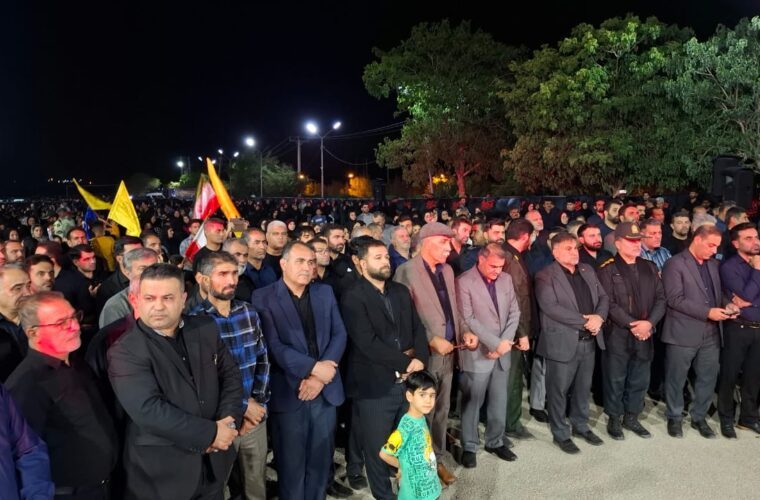 همنوایی شهردار مسجدسلیمان با عزاداران در شام غریبان سیدالشهدا(ع) همنوایی شهردار مسجدسلیمان با عزاداران در شام غریبان سیدالشهدا(ع)