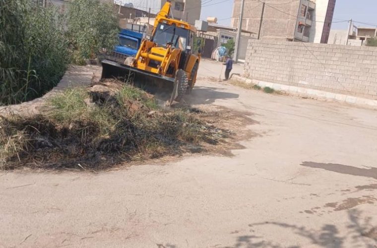 آغاز عملیات پاکسازی و نخالهبرداری در چند نقطه سطح شهر مسجدسلیمان آغاز عملیات پاکسازی و نخالهبرداری در چند نقطه سطح شهر مسجدسلیمان