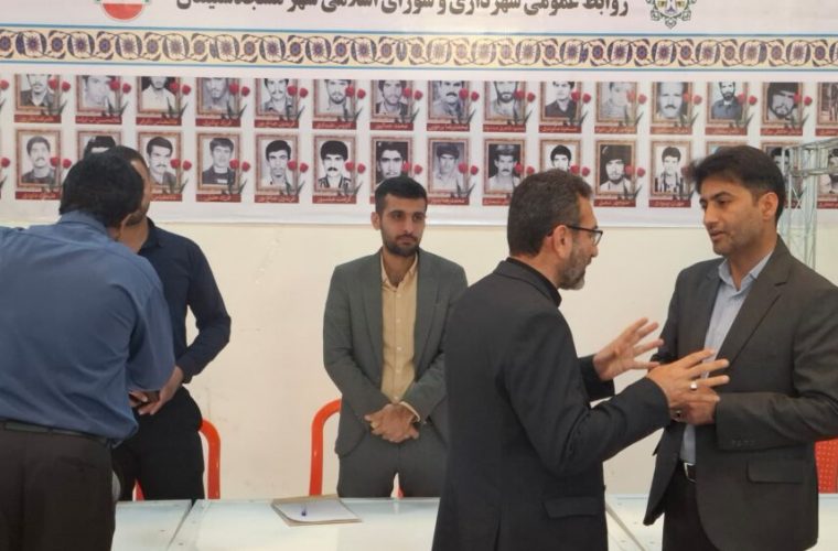 برپایی میز خدمت شهرداری مسجدسلیمان در مصلی نماز جمعه برپایی میز خدمت شهرداری مسجدسلیمان در مصلی نماز جمعه