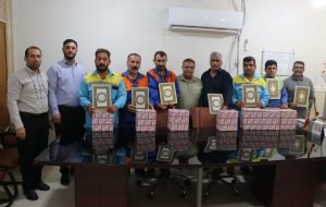 تجلیل از کارگران شهرداری در اداره تعاون، کار و رفاه اجتماعی شهرستان مسجدسلیمان تجلیل از کارگران شهرداری در اداره تعاون، کار و رفاه اجتماعی شهرستان مسجدسلیمان