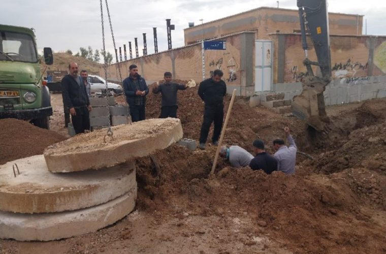 رفع مشکل آبگرفتگی جاده گلف با اقدام جهادی شهرداری مسجدسلیمان رفع مشکل آبگرفتگی جاده گلف با اقدام جهادی شهرداری مسجدسلیمان