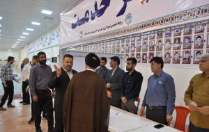 برپایی میز خدمت و ایستگاه صلواتی شهرداری مسجدسلیمان در مصلی نماز جمعه برپایی میز خدمت و ایستگاه صلواتی شهرداری مسجدسلیمان در مصلی نماز جمعه