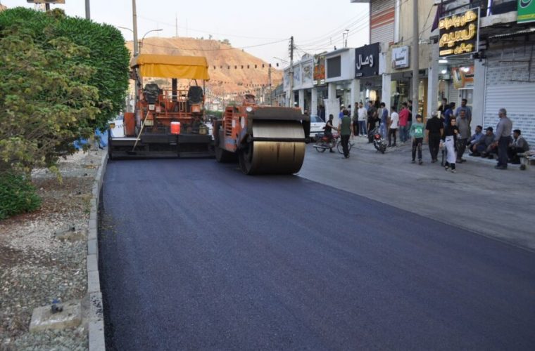 شروع عملیات آسفالت خیابان آزادی شهرمسجدسلیمان