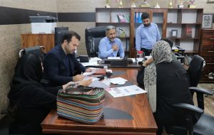 سرپرست شهرداری مسجدسلیمان پای حرف شهروندان سرپرست شهرداری مسجدسلیمان پای حرف شهروندان
