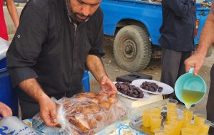 برپایی موکب پذیرایی از پیاده روی اربعین حسینی توسط اداره صمت،اتاق اصناف و اتحادیه های صنفی شهرستان مسجدسلیمان