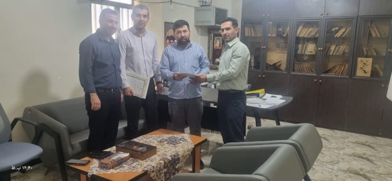 تقدیر محیط زیست مسجدسلیمان از مسلم رضایی و علی اکبری تلاشگران مدیریت پسماند شهرستان تقدیر محیط زیست مسجدسلیمان از مسلم رضایی و علی اکبری تلاشگران مدیریت پسماند شهرستان