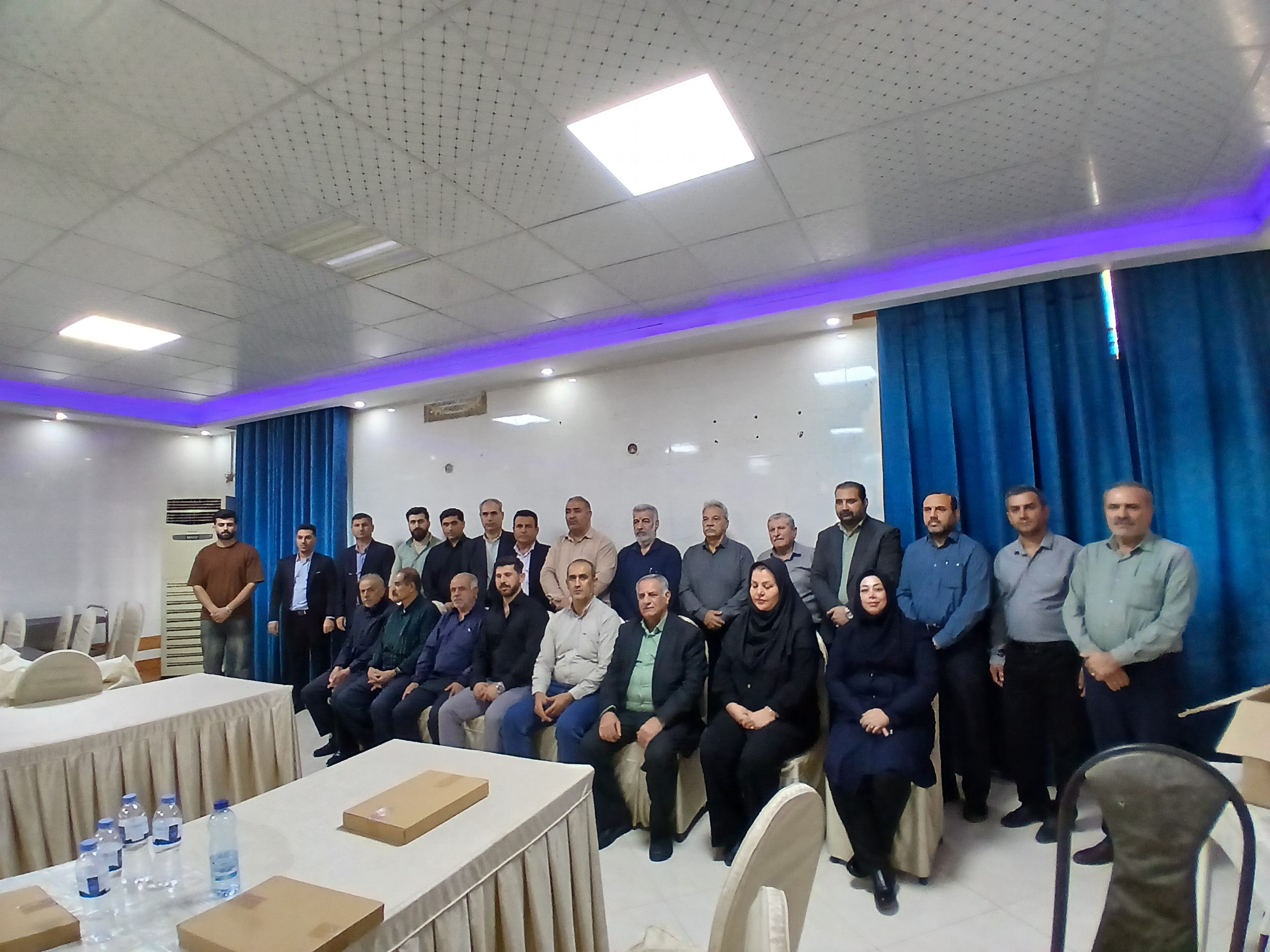 تجلیل از پیشکسوتان و خانواده های شهدا و جانبازان اتحادیه پوشاک شهرستان مسجدسلیمان